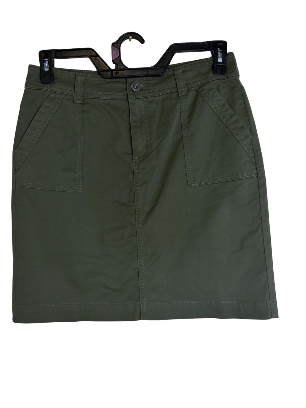3/$20 Christopher & Banks Olive Green Knee Length Skort Size 4